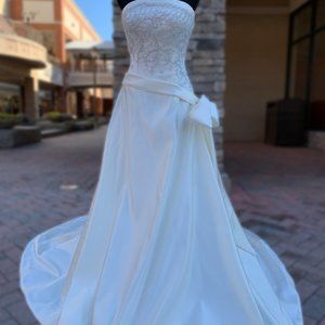 Wedding Dress Like New